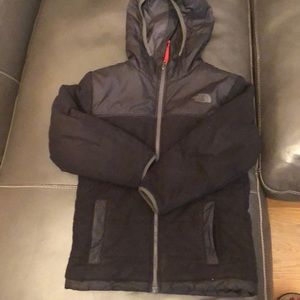 North Face reversible boys jacket size Small 7/8